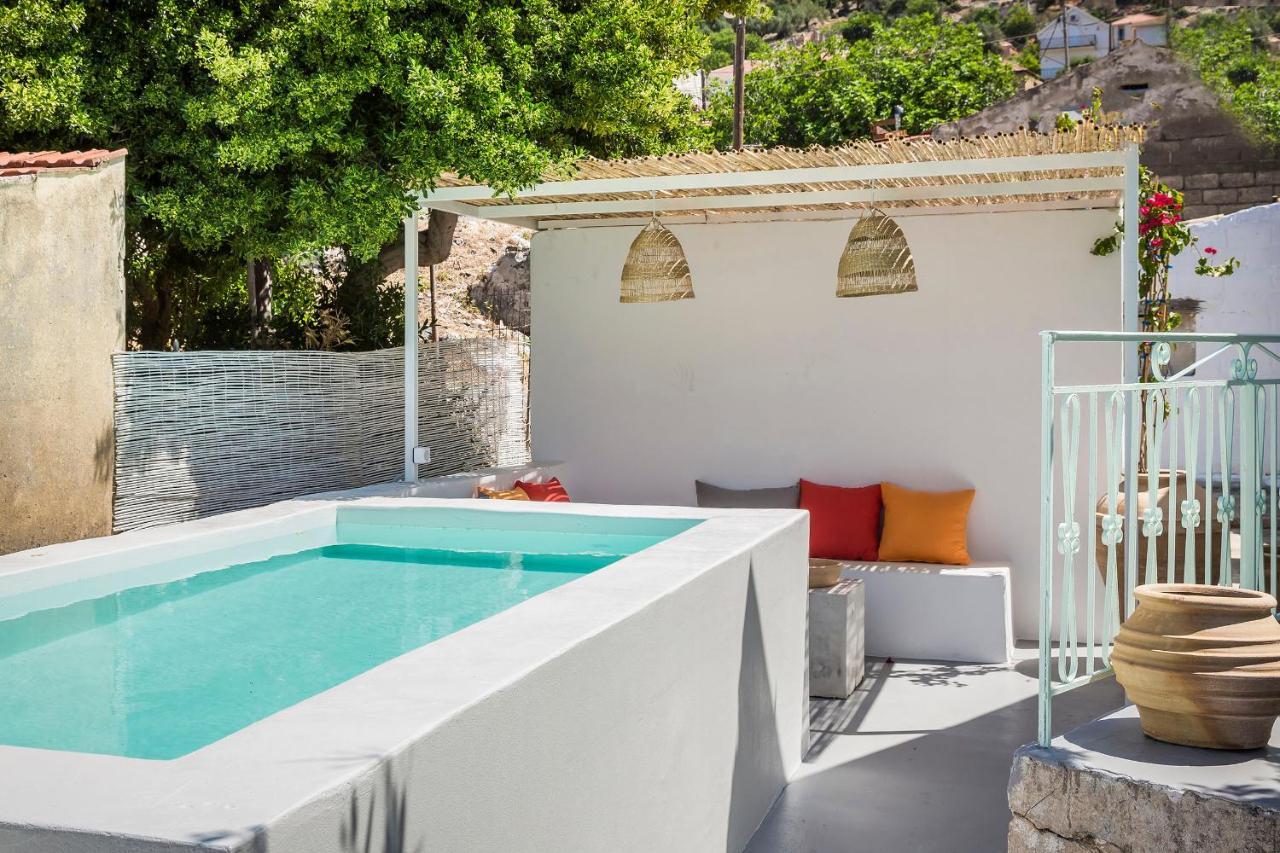Bohemian Nest - Cheerful 2-Bedroom Villa With Pool Dhavgáta Buitenkant foto
